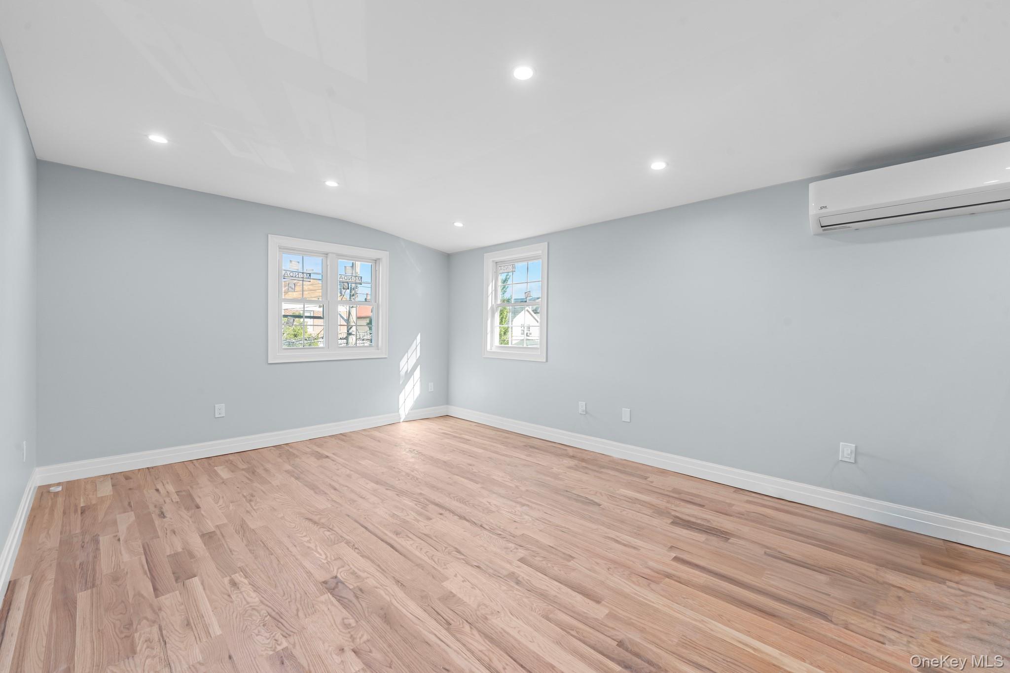 #4 photo, 2118 Quimby Avenue, ブロンクス区 Bronx , NY 10473