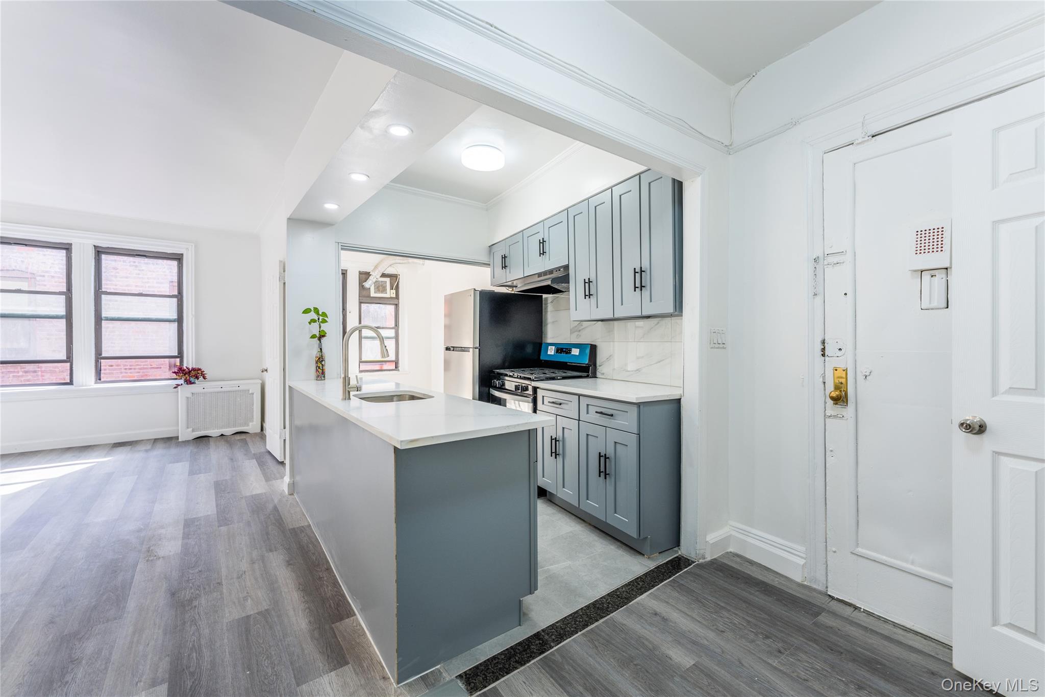 #3 photo, 136-05 Sanford Avenue, Flushing , NY 11355