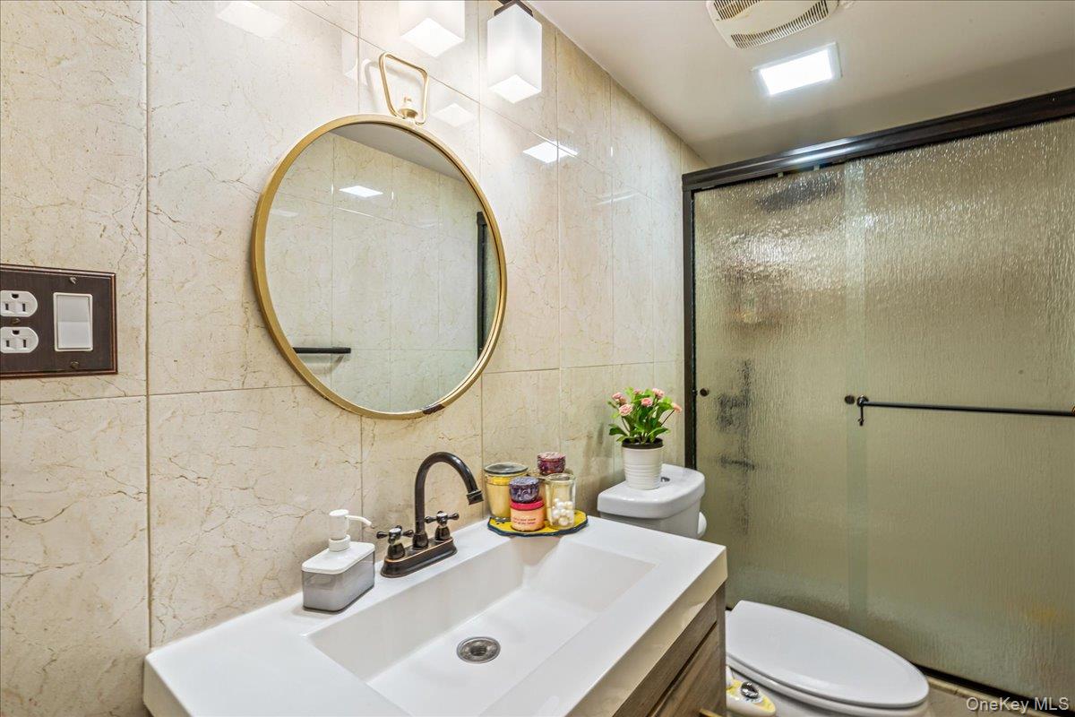 #14 photo, 13928 Pershing Crescent, Jamaica , NY 11435