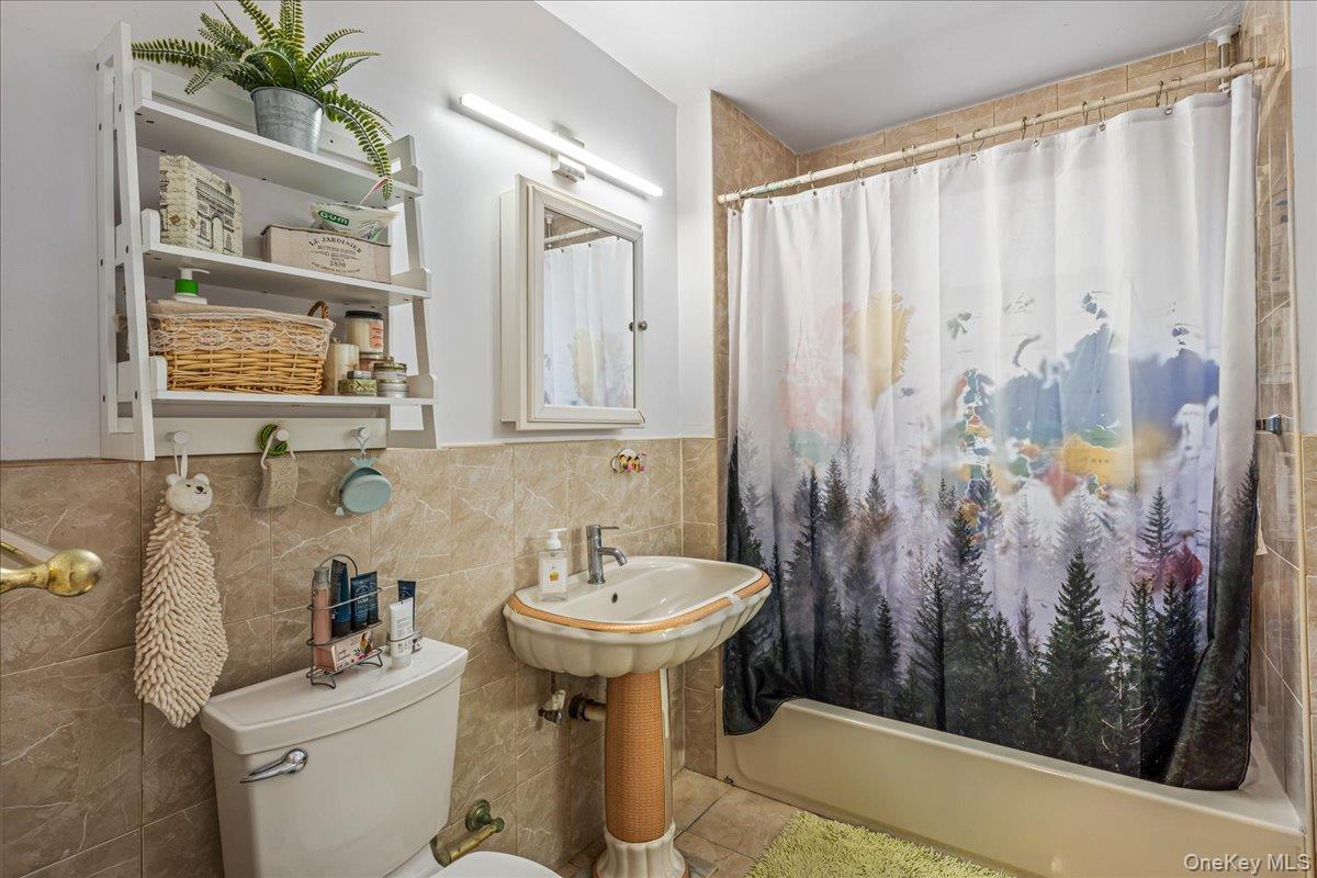 #15 photo, 13928 Pershing Crescent, Jamaica , NY 11435