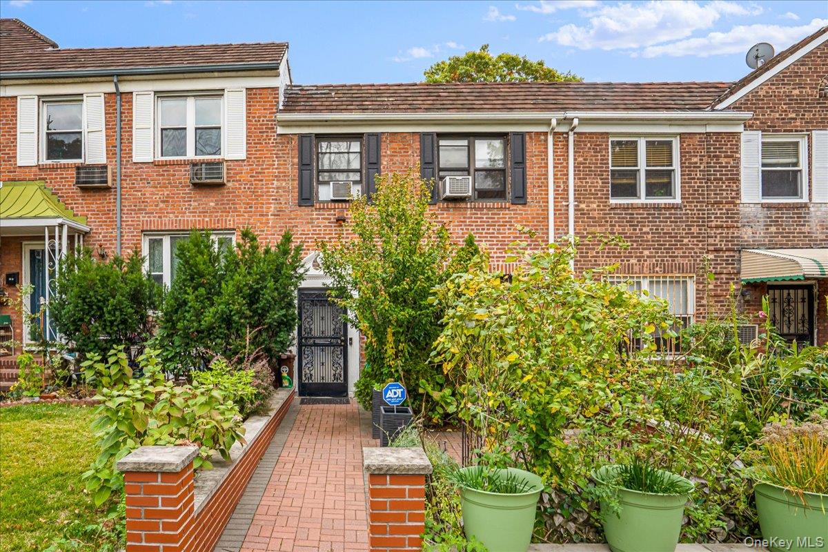 #2 photo, 13928 Pershing Crescent, Jamaica , NY 11435