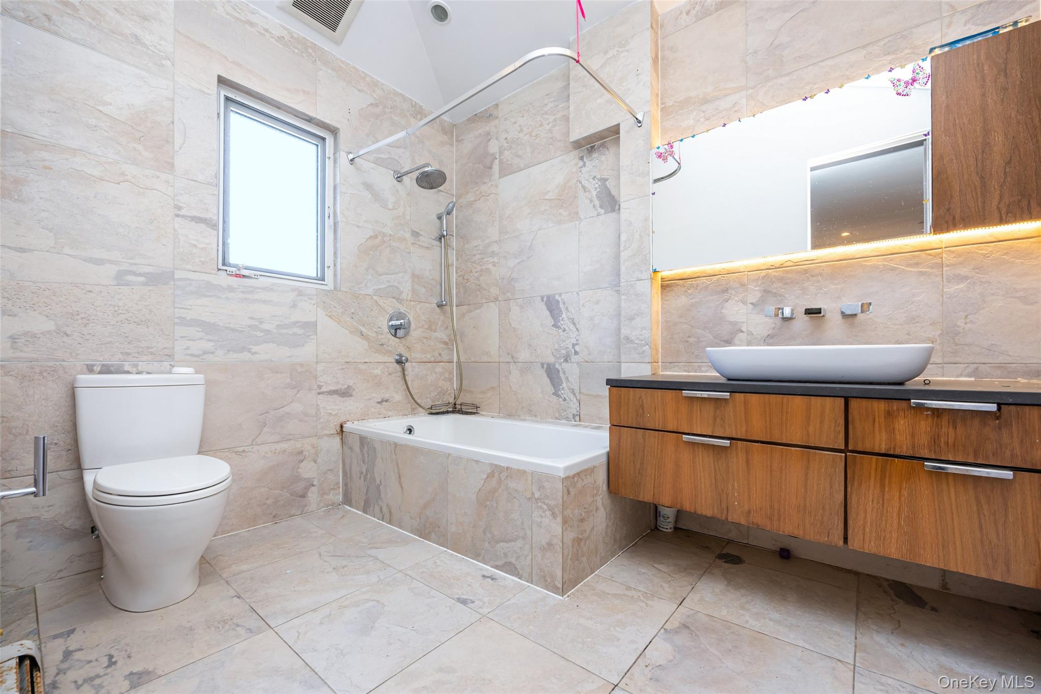 #11 photo, 9-01 127 Street, クイーンズ区 College Point , NY 11356