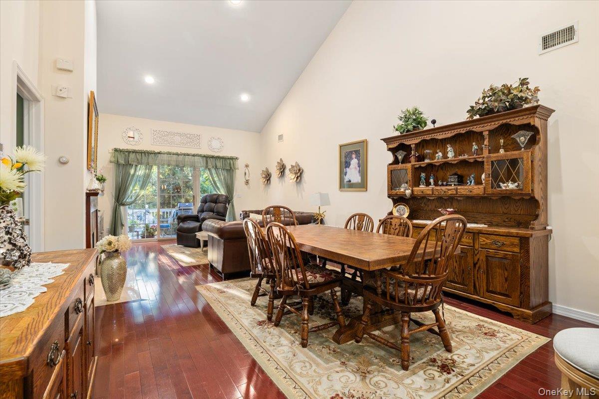 #11 photo, 8 Scarborough Drive, サフォーク郡 Smithtown , NY 11787