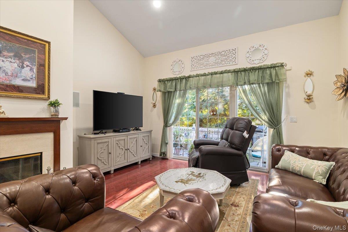 #13 photo, 8 Scarborough Drive, サフォーク郡 Smithtown , NY 11787