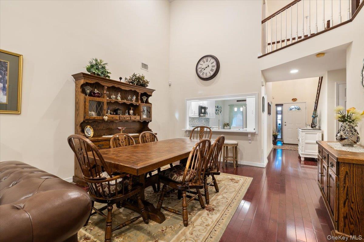 #16 photo, 8 Scarborough Drive, サフォーク郡 Smithtown , NY 11787