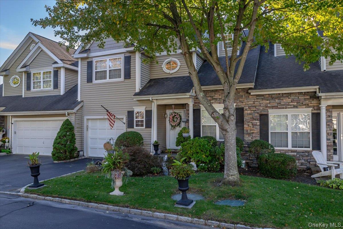 #2 photo, 8 Scarborough Drive, サフォーク郡 Smithtown , NY 11787