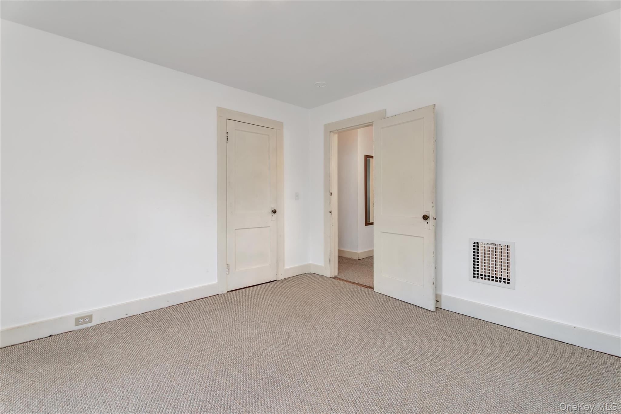 #20 photo, 489 Elton Street, サフォーク郡 Riverhead , NY 11901