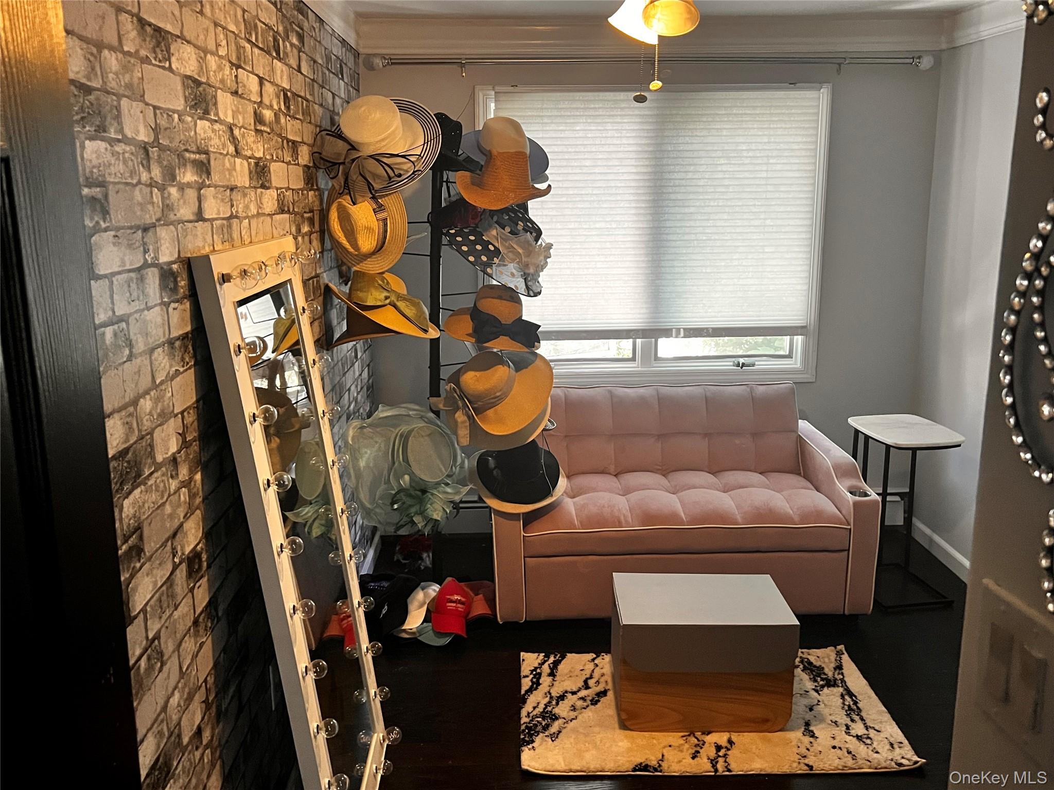 #14 photo, 6 Charles Place, Bayville , NY 11709