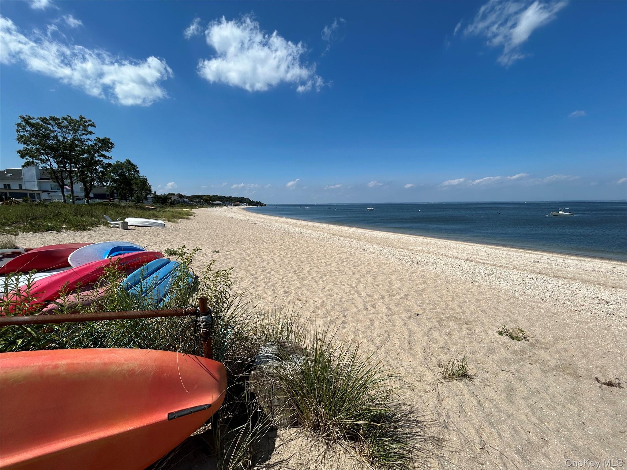 #20 photo, 6 Charles Place, Bayville , NY 11709