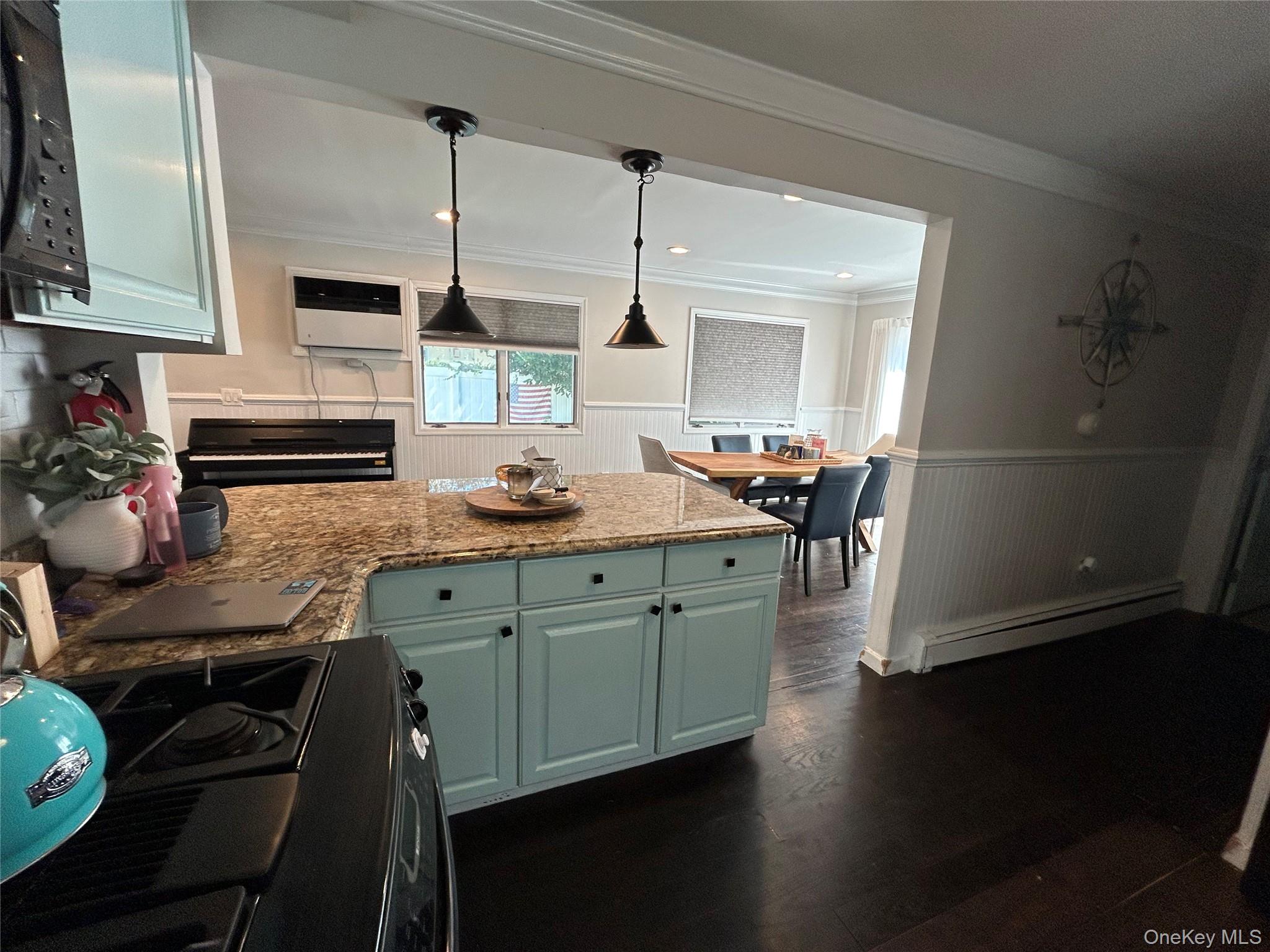 #6 photo, 6 Charles Place, Bayville , NY 11709