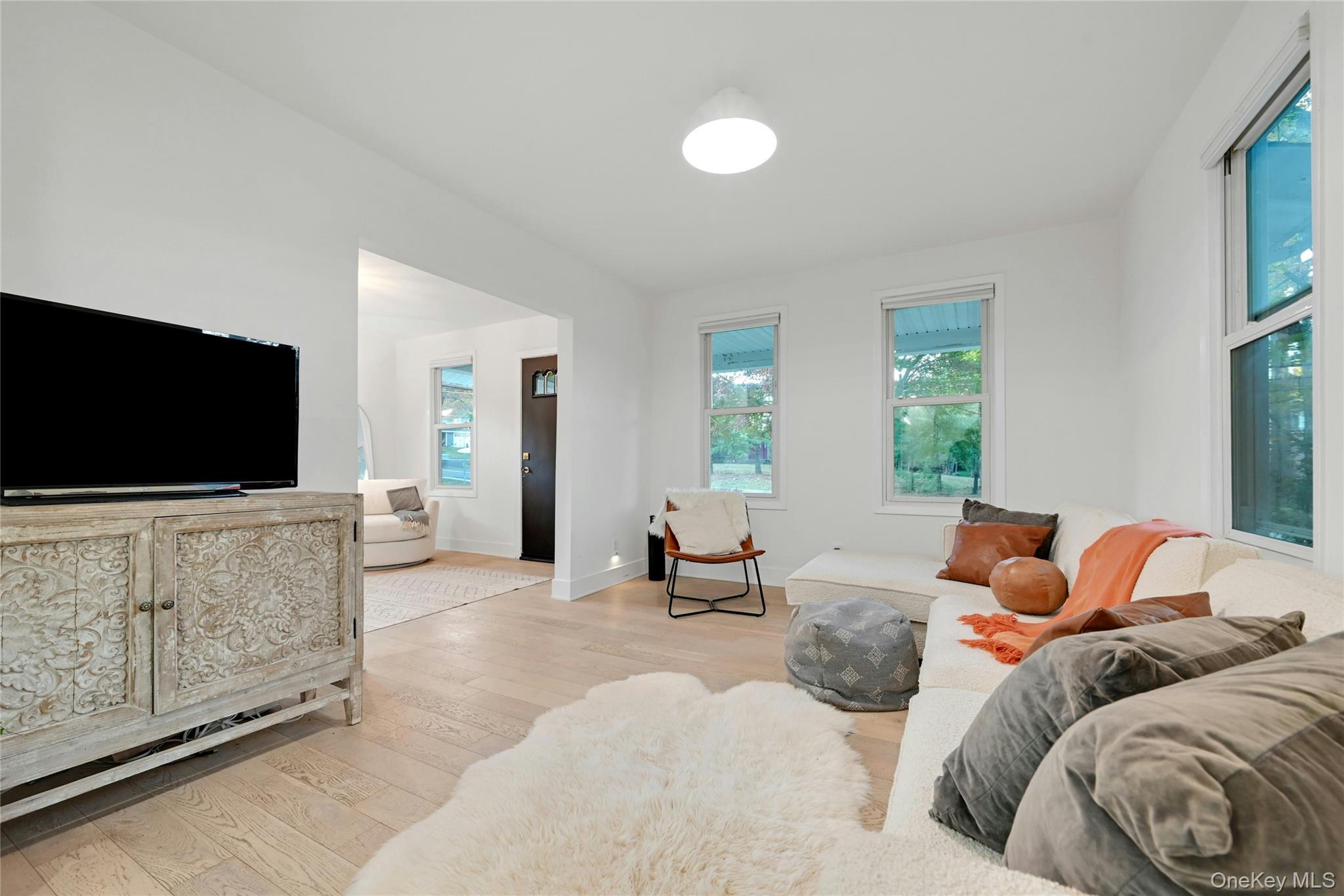 #8 photo, 12 E Nauraushaun Avenue, Pearl River , NY 10965