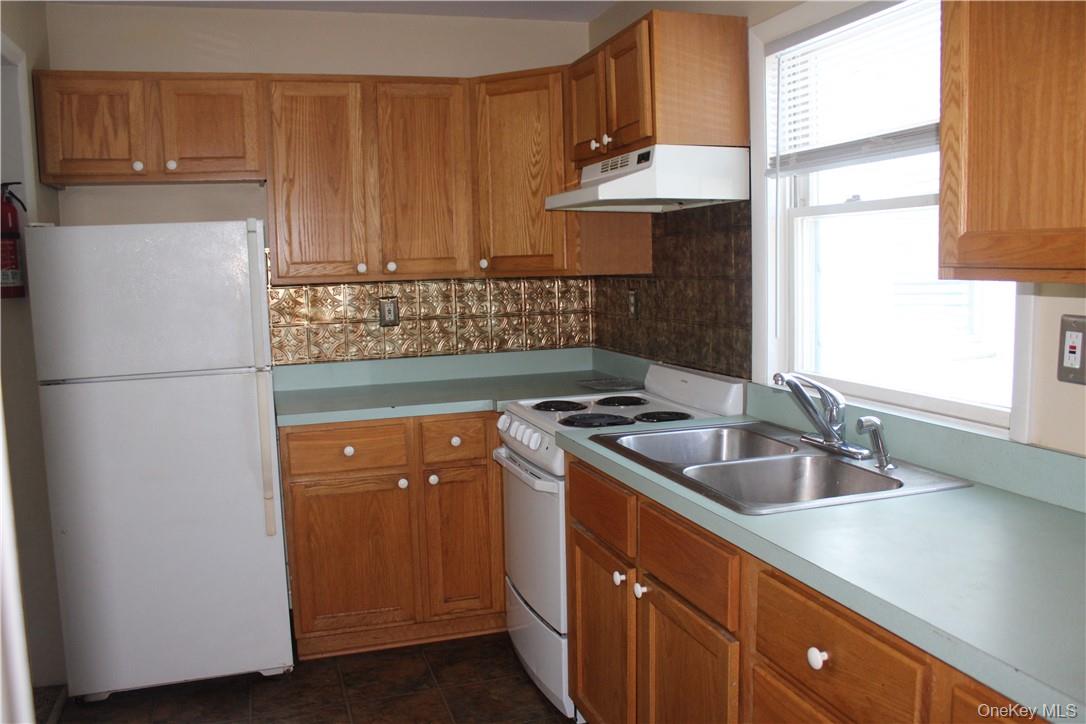 #3 photo, 69 Academy Street, Poughkeepsie , NY 12601