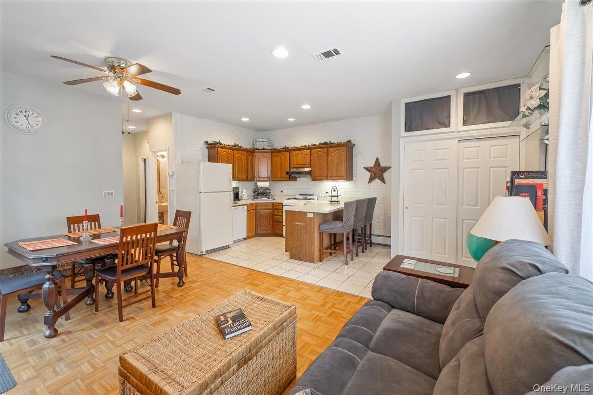 #8 photo, 21 Van Orden Avenue, Suffern , NY 10901