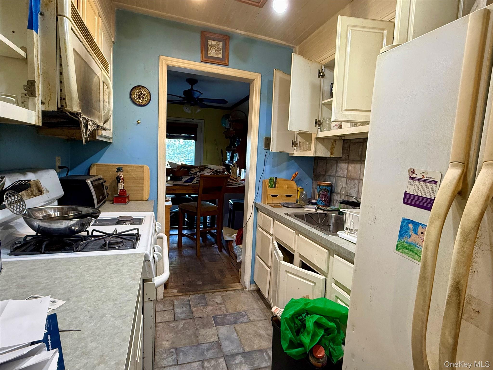 #10 photo, 669 Pelham Road, New Rochelle , NY 10805