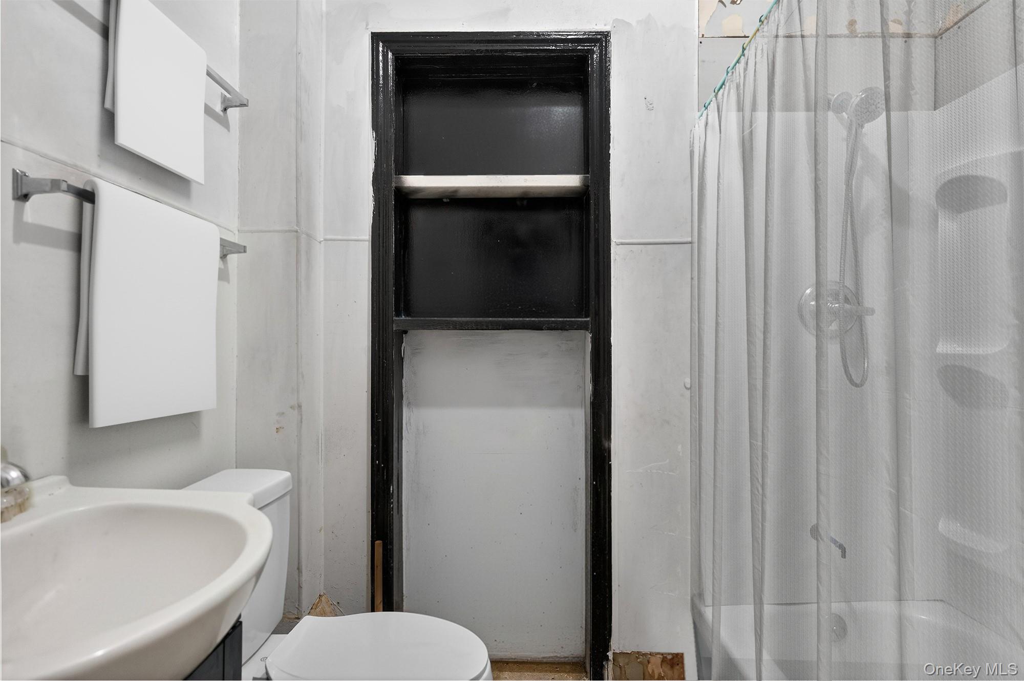 #13 photo, 41 Carpenter Avenue, Newburgh , NY 12550