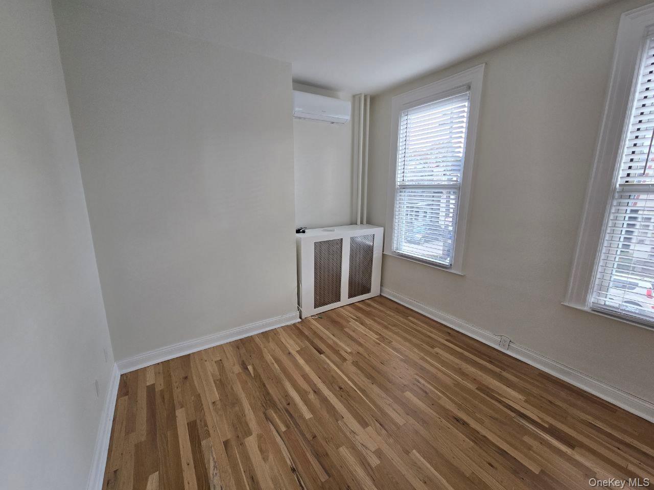 #6 photo, 85 Chester Place, Yonkers , NY 10704