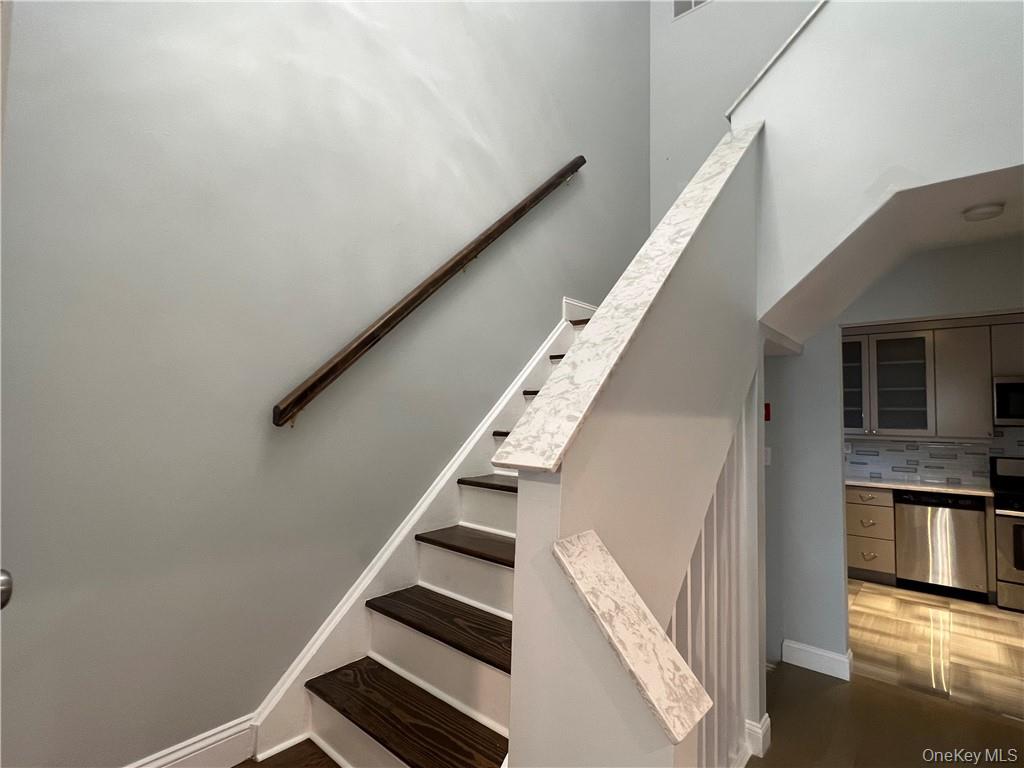 #11 photo, 475 Country Club Lane, Pomona , NY 10970