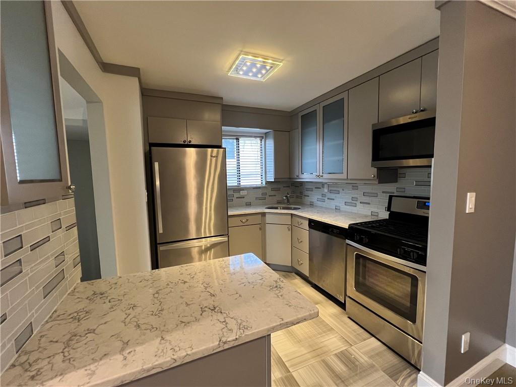 #7 photo, 475 Country Club Lane, Pomona , NY 10970