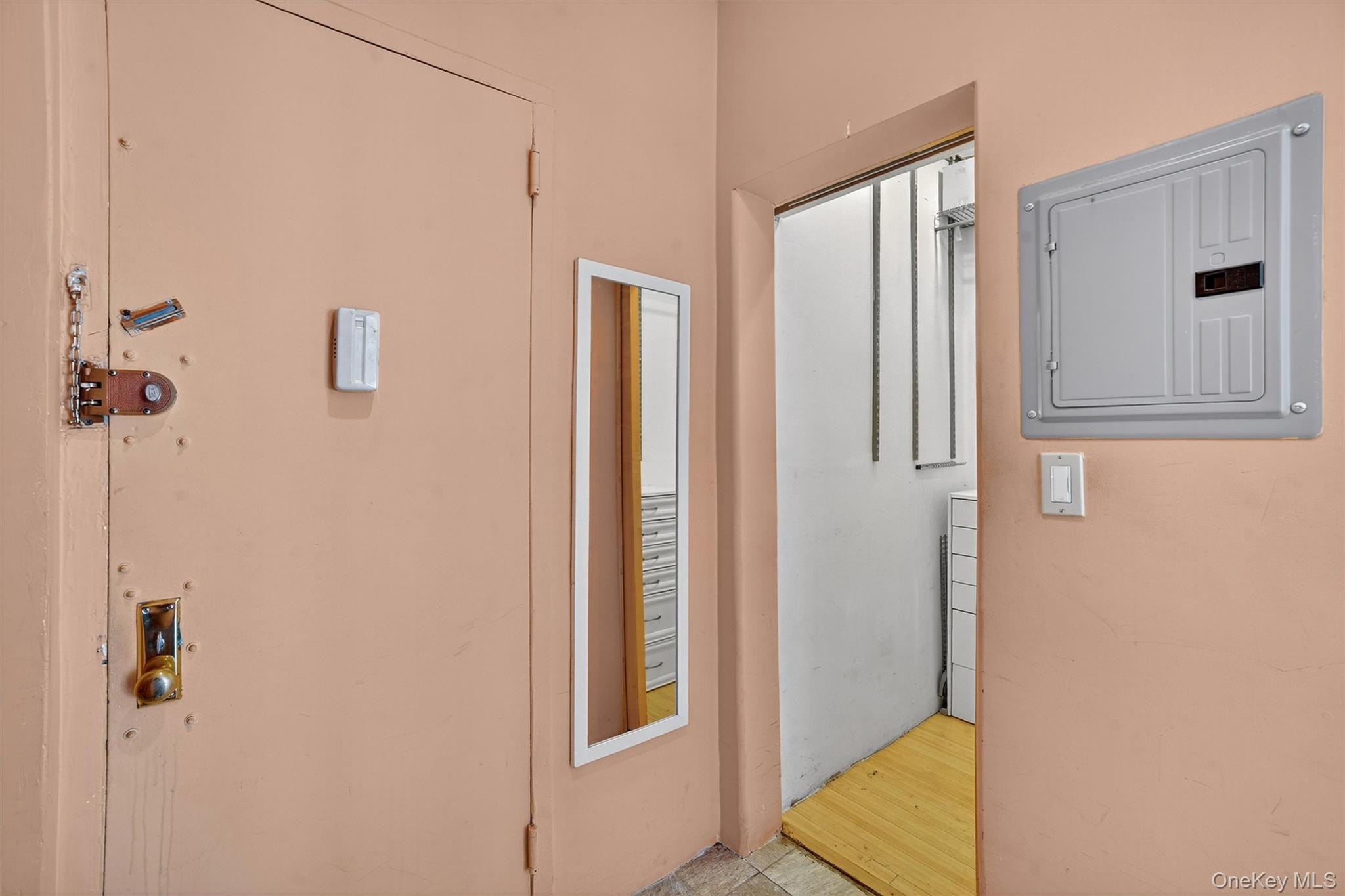 #5 photo, 941 Jerome Avenue, Bronx , NY 10452