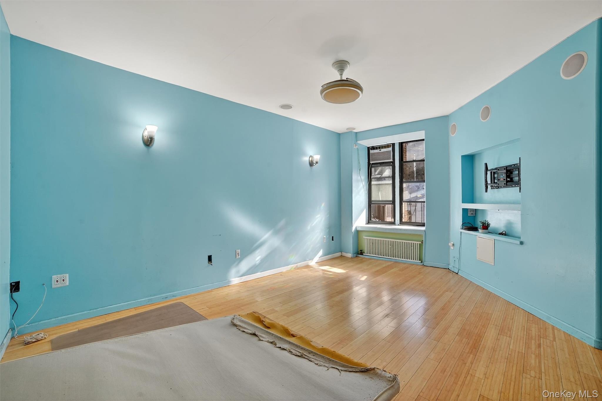 #8 photo, 941 Jerome Avenue, Bronx , NY 10452