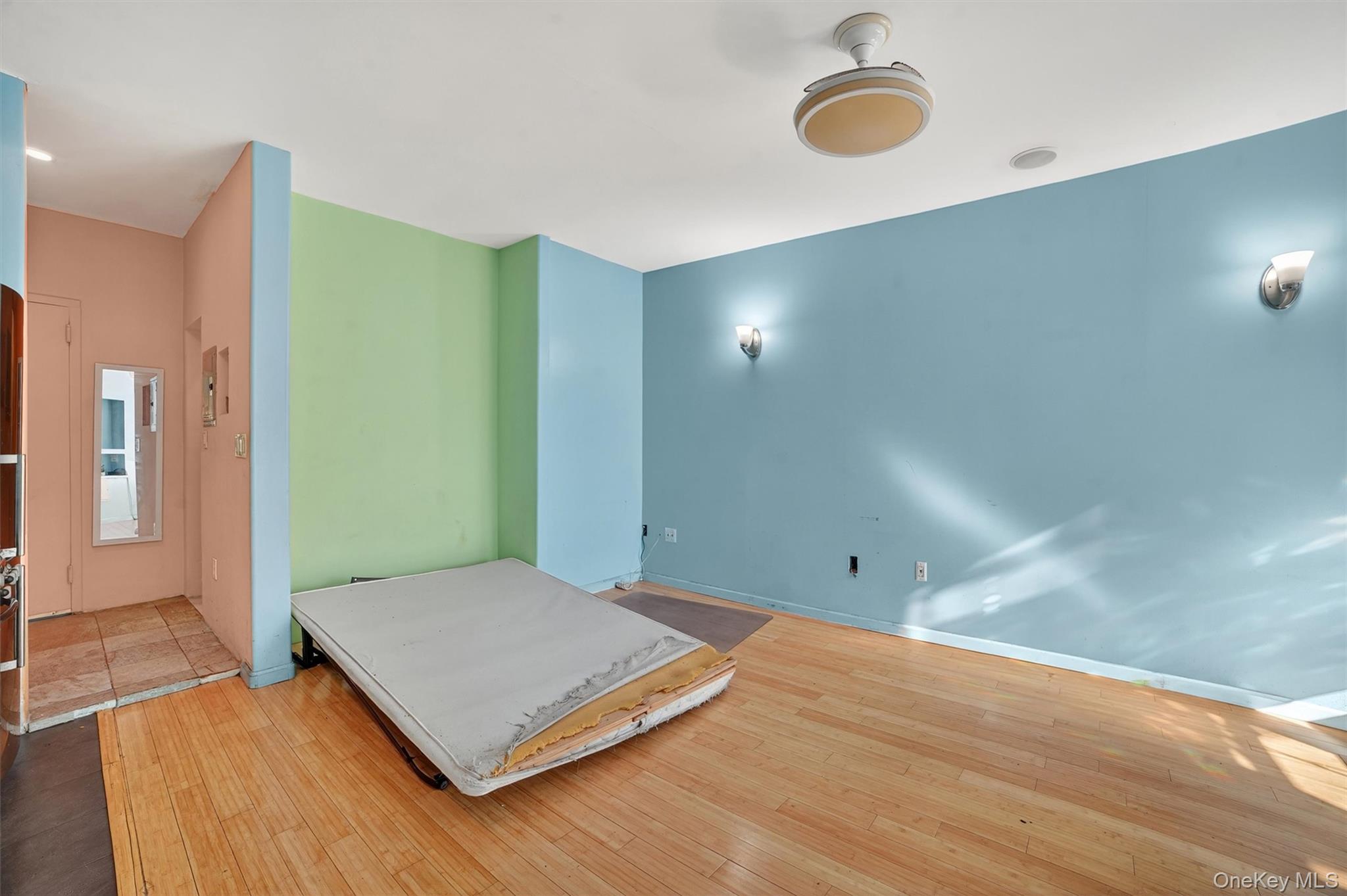 #9 photo, 941 Jerome Avenue, Bronx , NY 10452