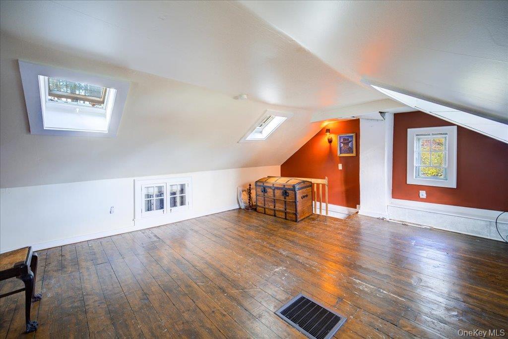 #20 photo, 60 Cherry Lane, Stormville , NY 12582