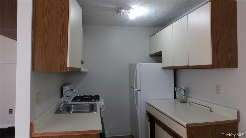 #14 photo, 502 Barclay Manor, Newburgh , NY 12550