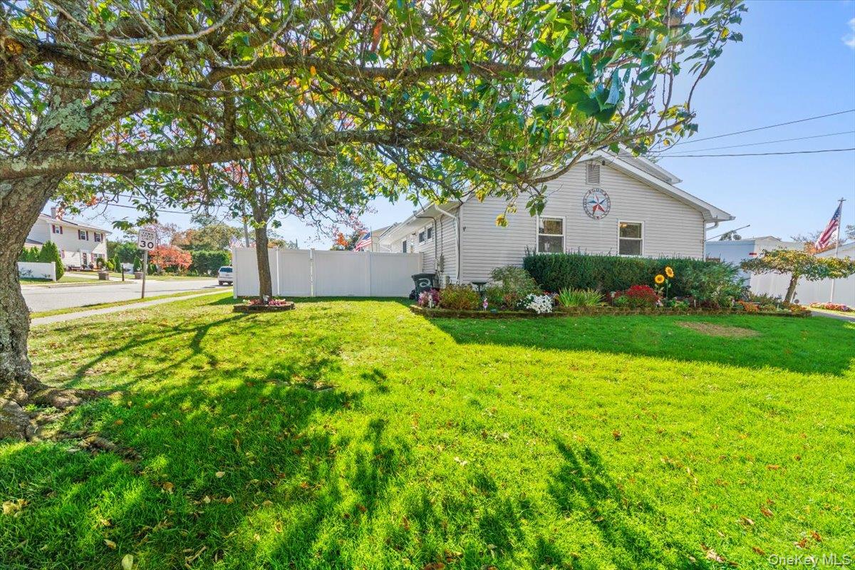 #4 photo, 2 Richard Place, サフォーク郡 Lake Ronkonkoma , NY 11779