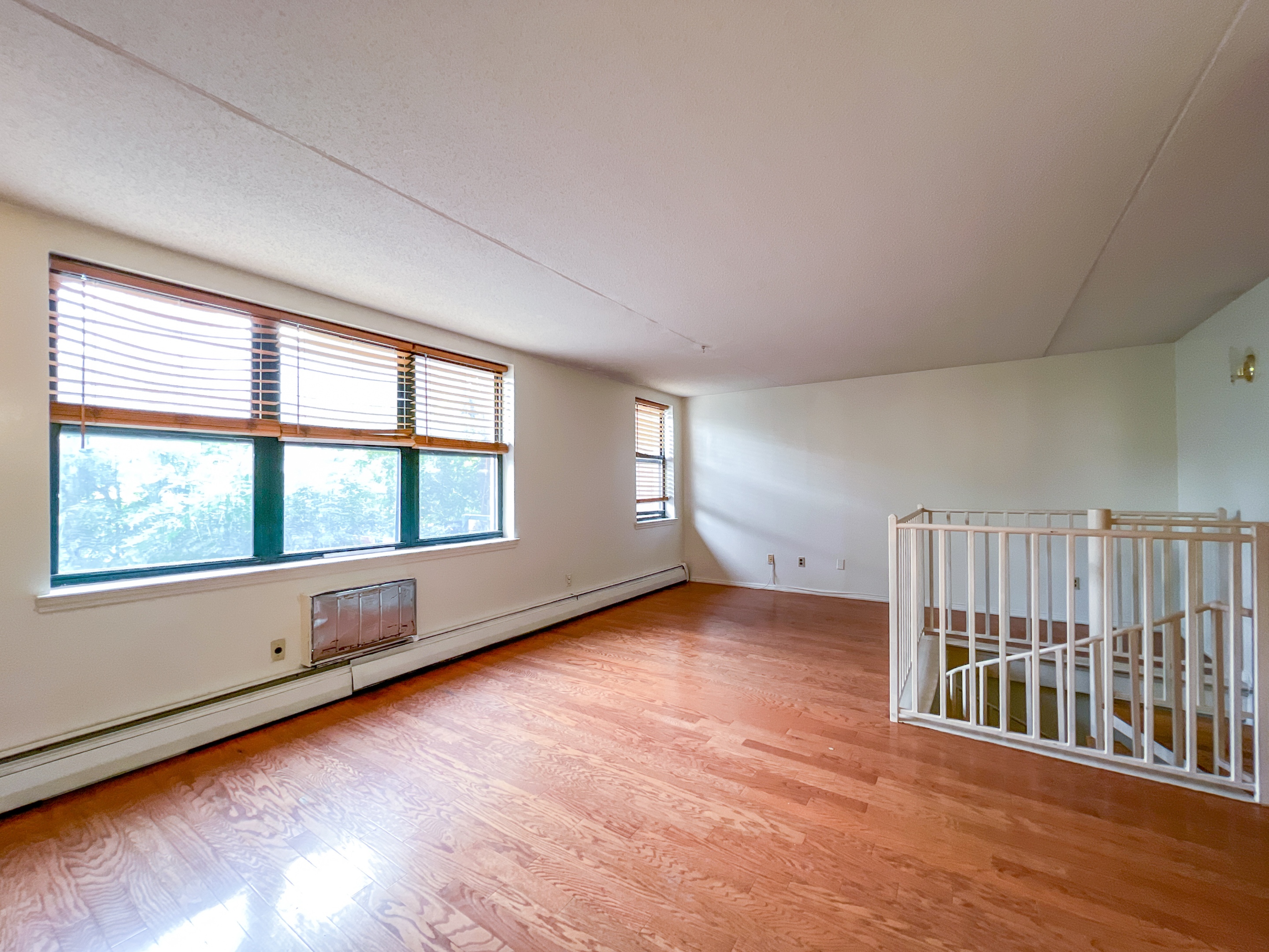 #1 photo, 233 W 121st Street, マンハッタン Harlem , NY 10027