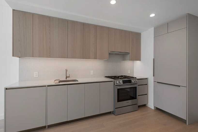 #17 photo, 3 COURT Square, Long Island City , NY 11101