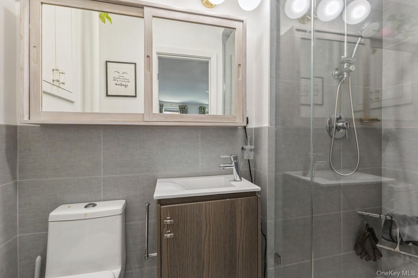 #16 photo, 102-55 67th Drives, クイーンズ区 Forest Hills , NY 11375