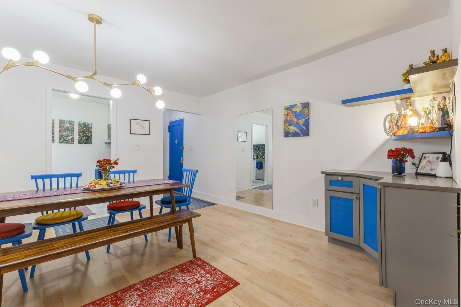 #8 photo, 102-55 67th Drives, クイーンズ区 Forest Hills , NY 11375