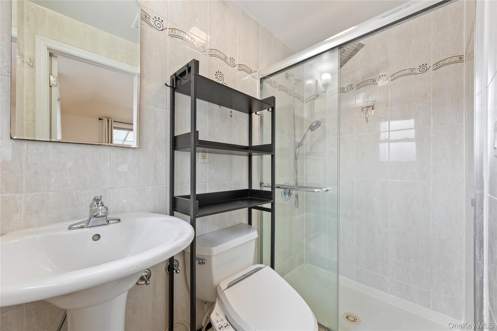 #16 photo, 6945 229th Street, クイーンズ区 Oakland Gardens , NY 11364