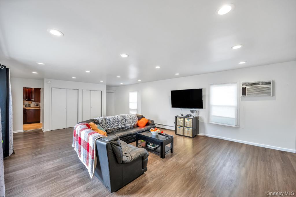 #9 photo, 209 Central Avenue, ナッソー郡 Bethpage , NY 11714