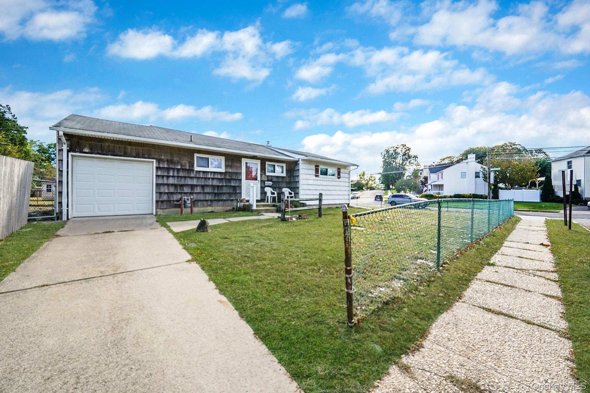 #2 photo, 2 Sydney Street, ナッソー郡 Plainview , NY 11803