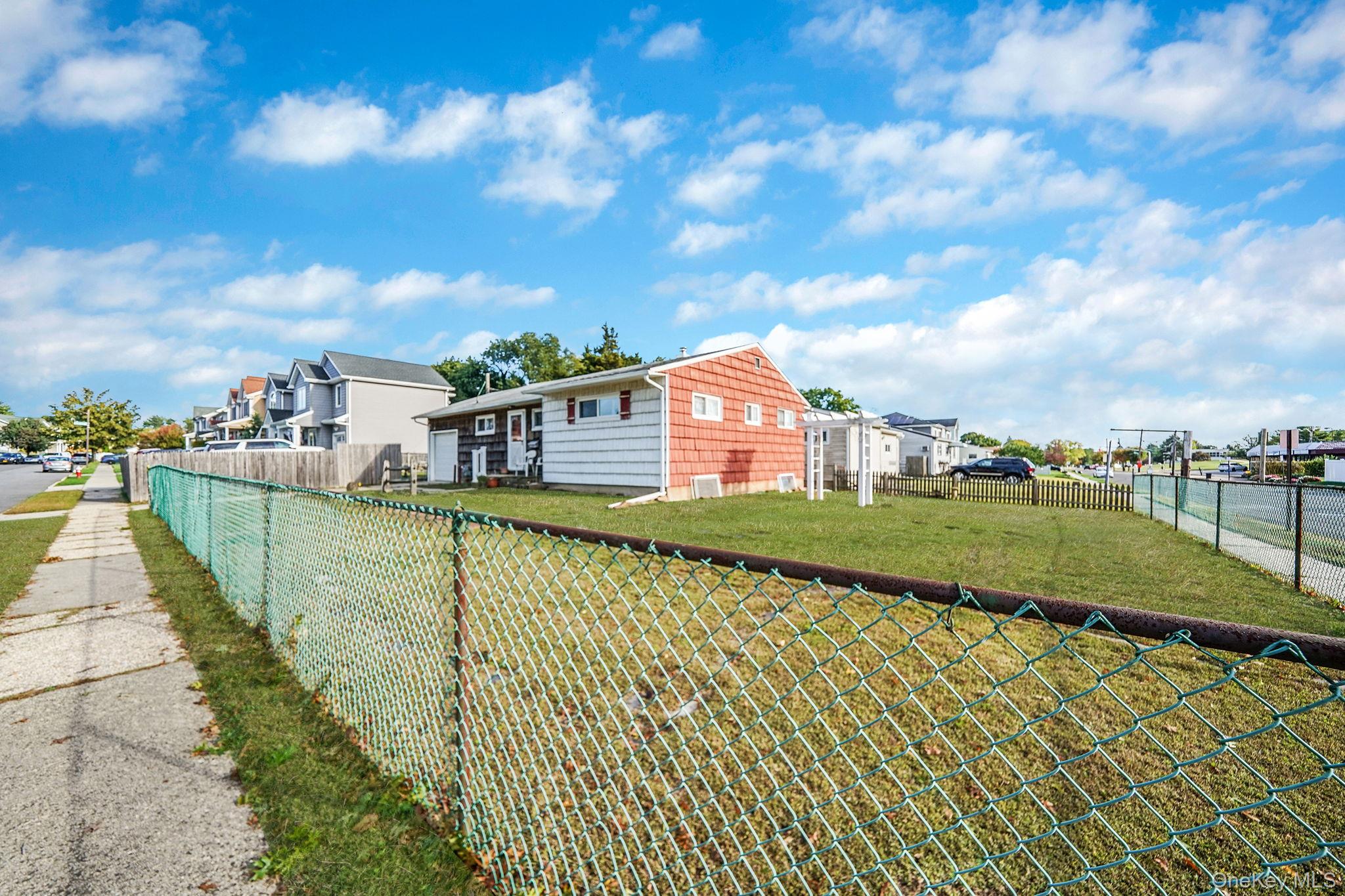 #3 photo, 2 Sydney Street, ナッソー郡 Plainview , NY 11803