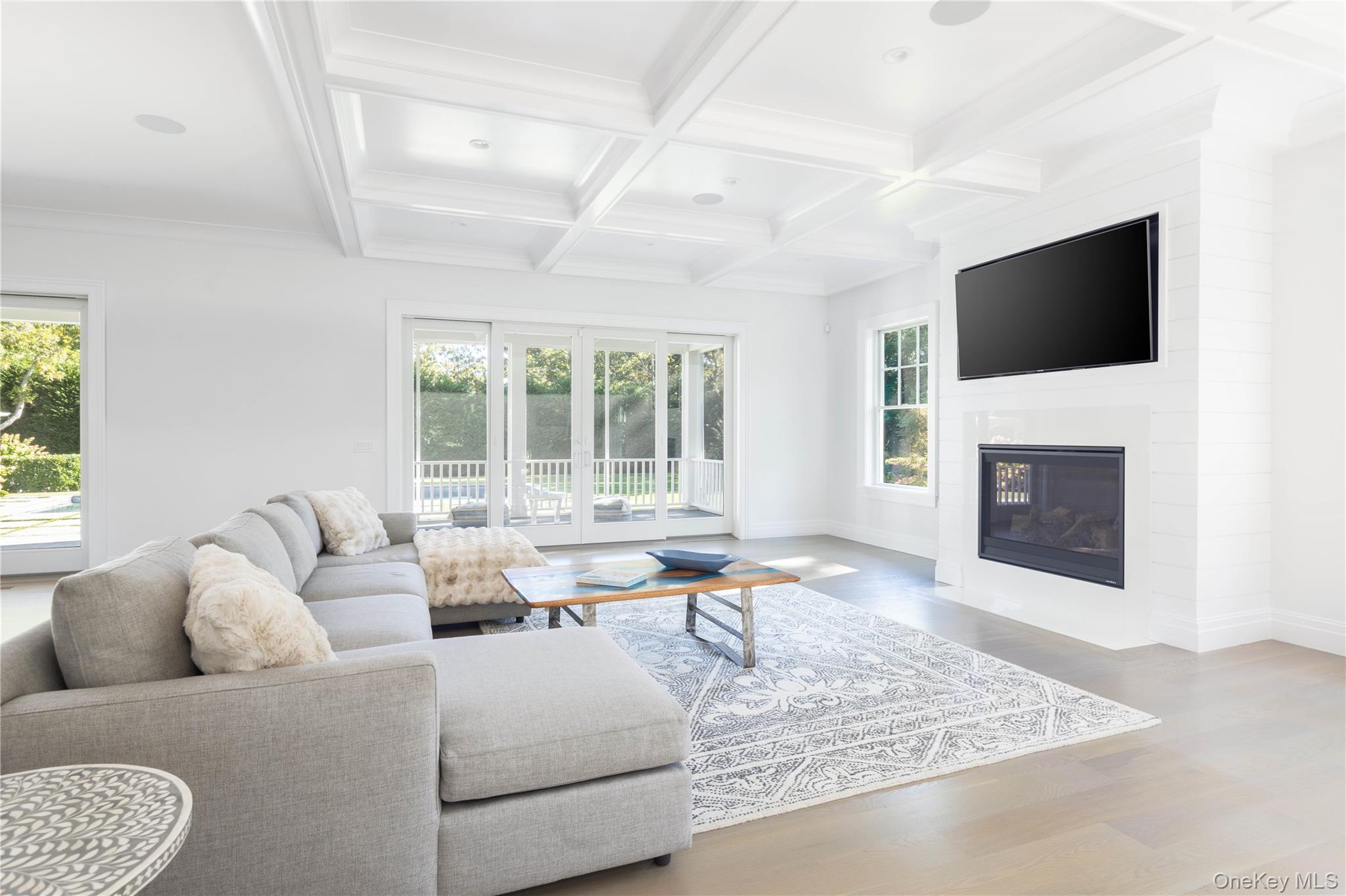 #11 photo, 100 Griffing Avenue, サフォーク郡 Westhampton Beach , NY 11978