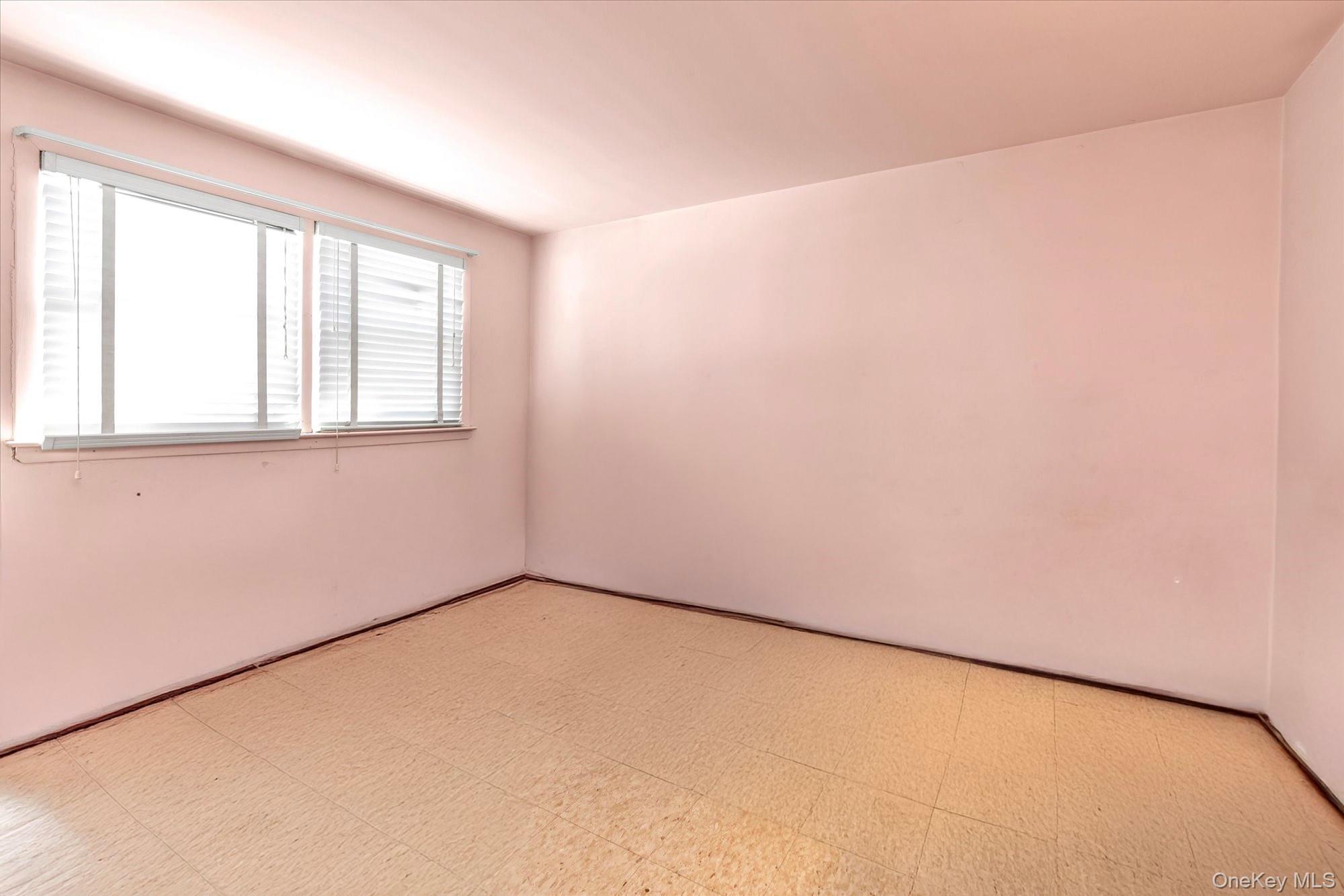 #16 photo, 4195 Florence Road, ナッソー郡 Bethpage , NY 11714