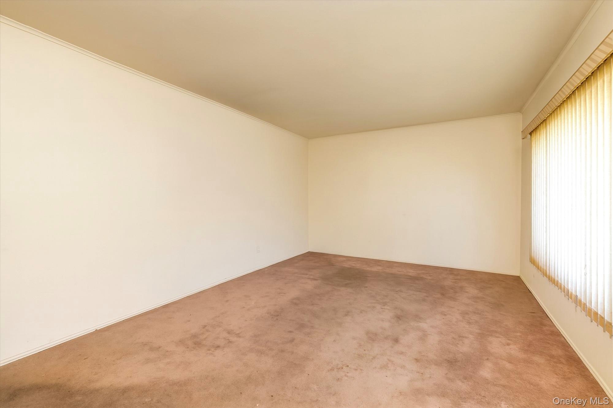 #4 photo, 4195 Florence Road, ナッソー郡 Bethpage , NY 11714