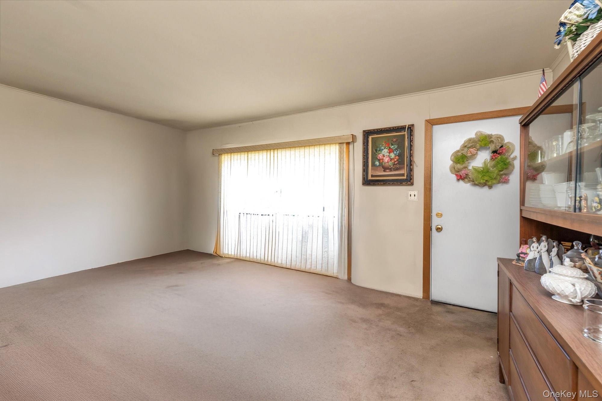 #5 photo, 4195 Florence Road, ナッソー郡 Bethpage , NY 11714