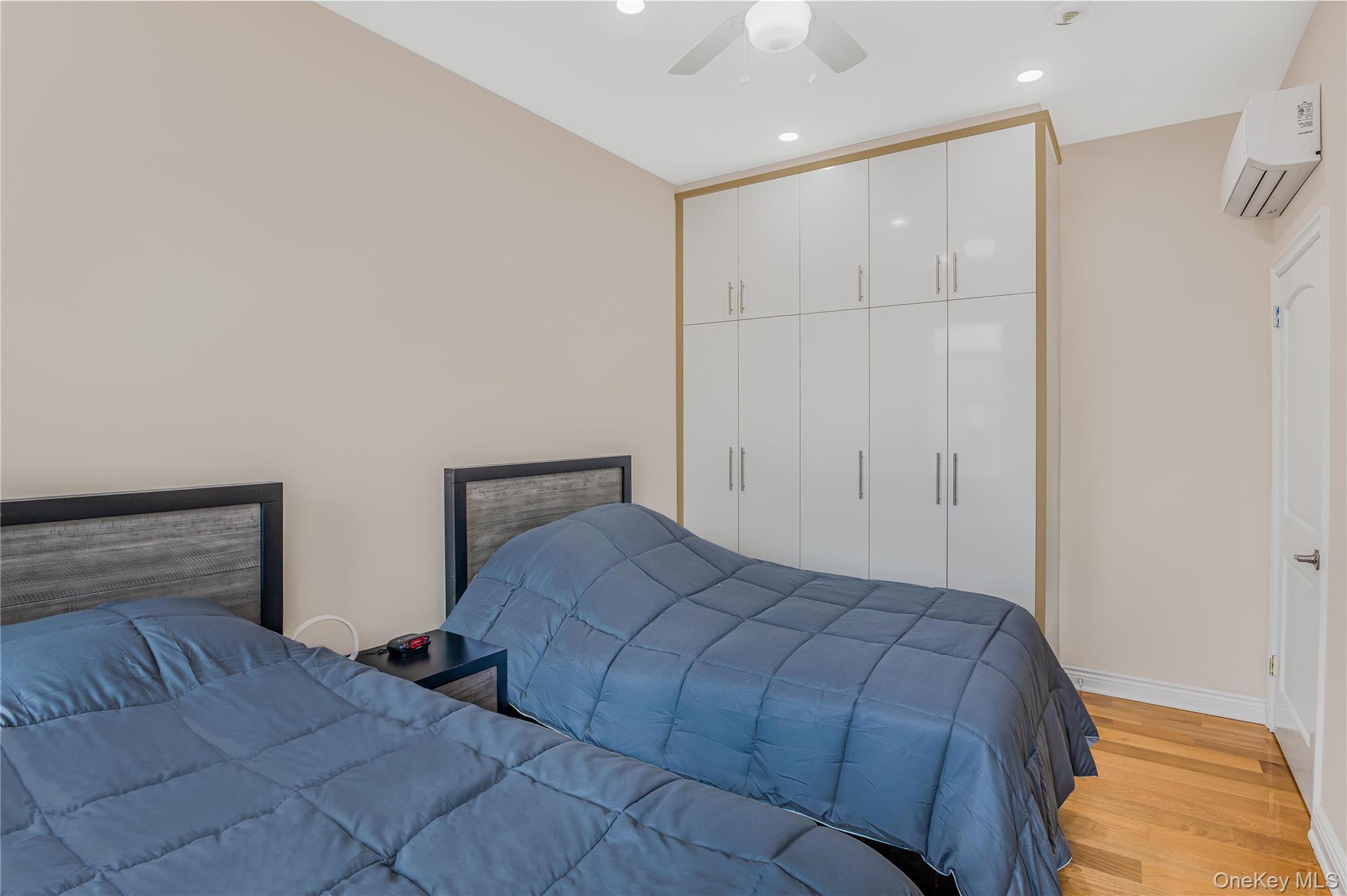 #14 photo, 43-47 44th Street, Sunnyside , NY 11104