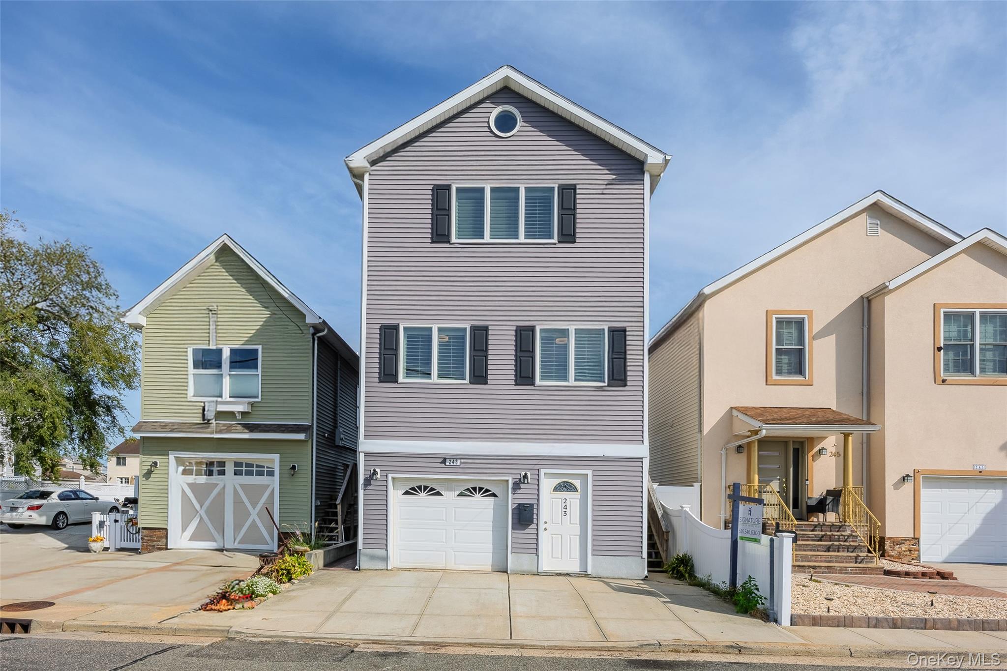 #1 photo, 243 Sportsmans Avenue, ナッソー郡 Freeport , NY 11520