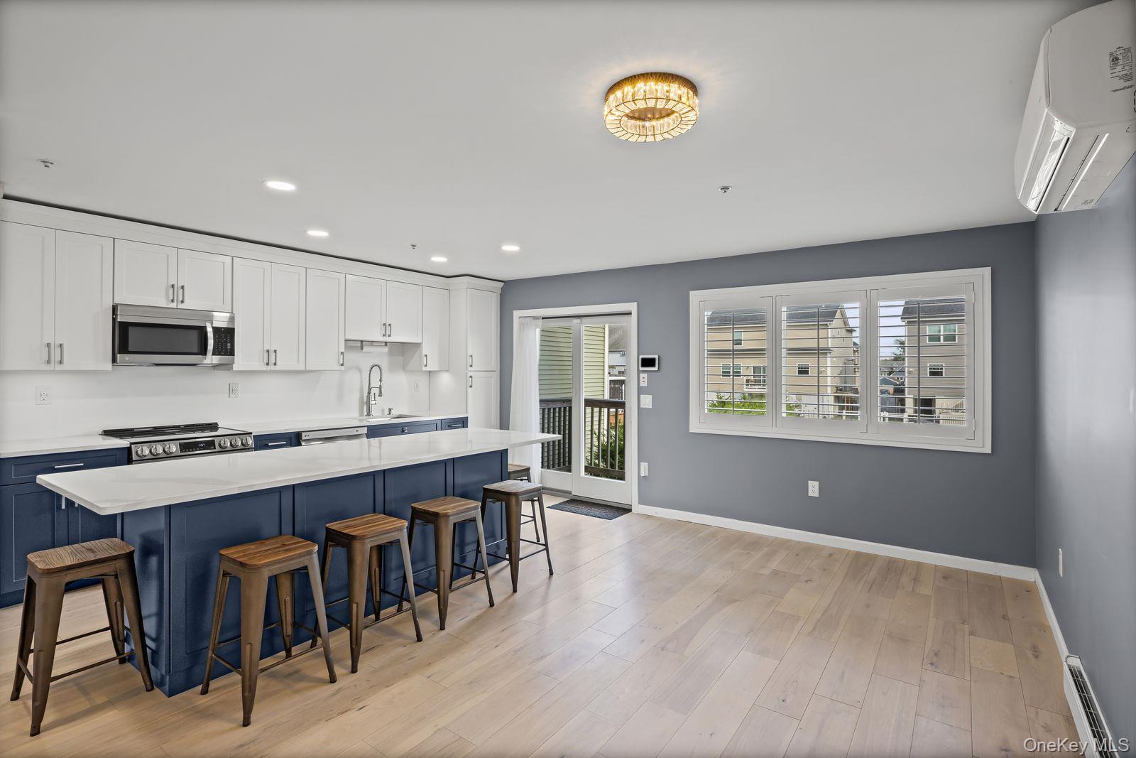 #3 photo, 243 Sportsmans Avenue, ナッソー郡 Freeport , NY 11520