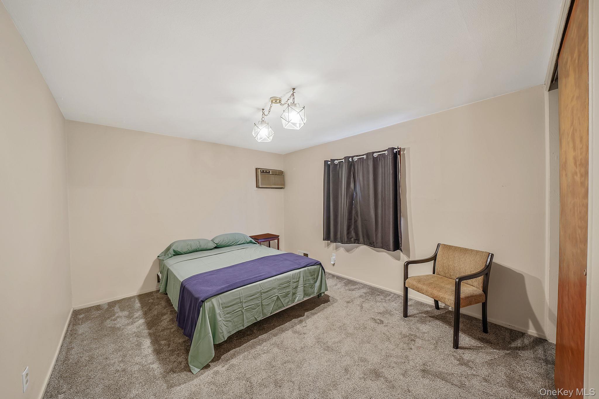 #17 photo, 24 Chanel Drive, サフォーク郡 Brentwood , NY 11717