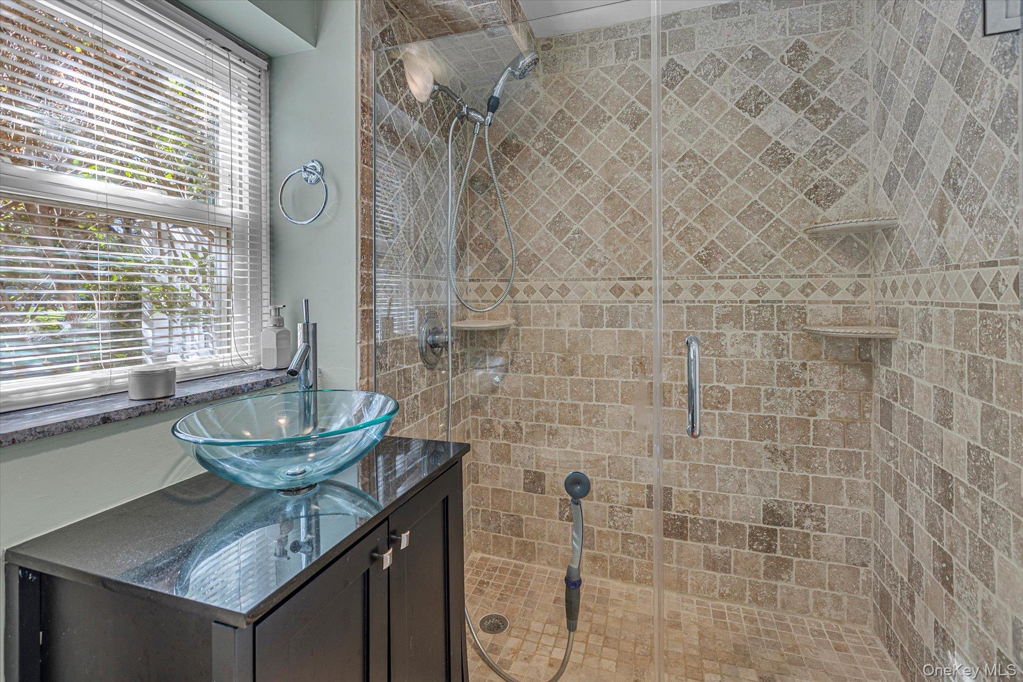 #17 photo, 93 Gibbs Pond Road, サフォーク郡 Nesconset , NY 11767