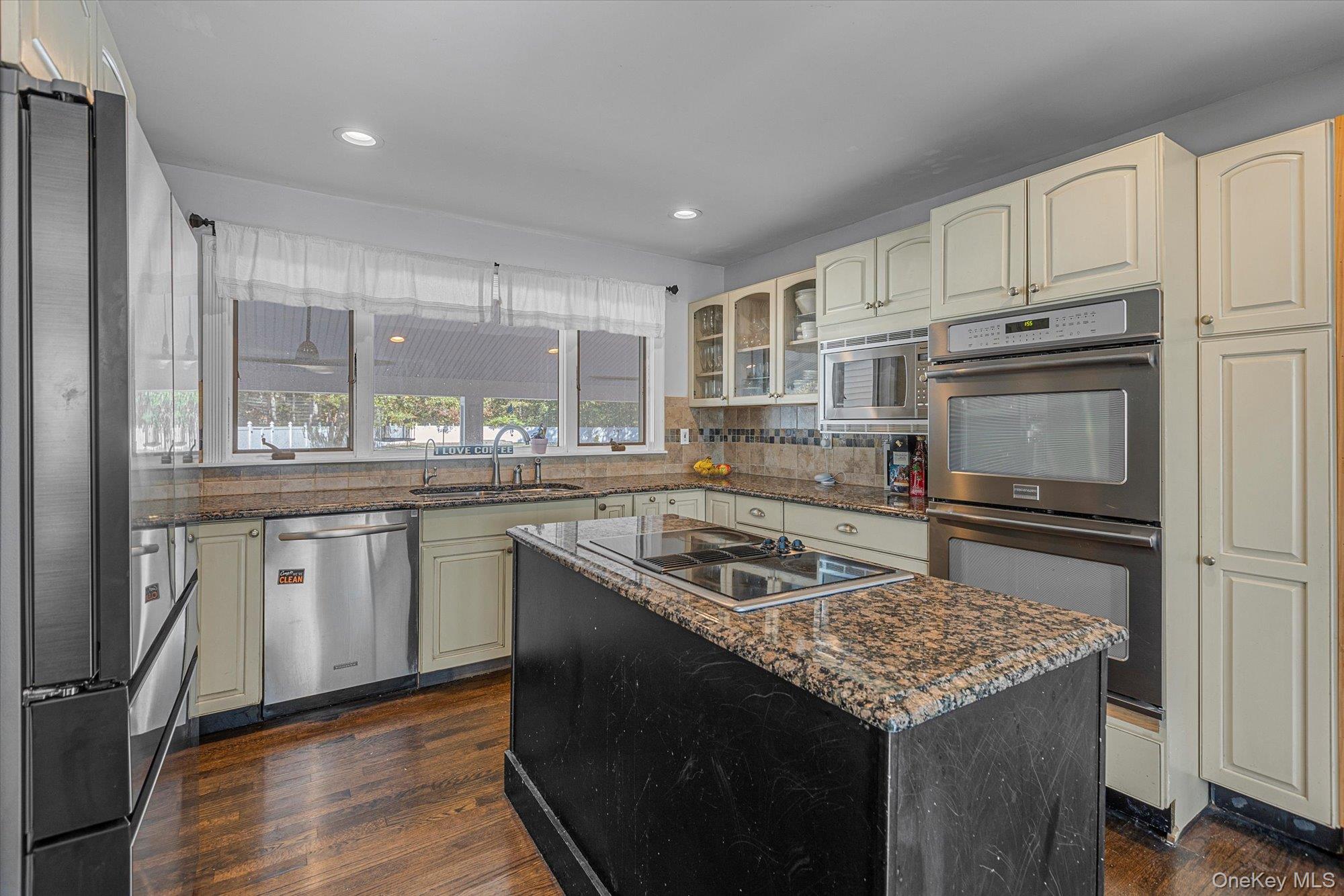 #5 photo, 93 Gibbs Pond Road, サフォーク郡 Nesconset , NY 11767