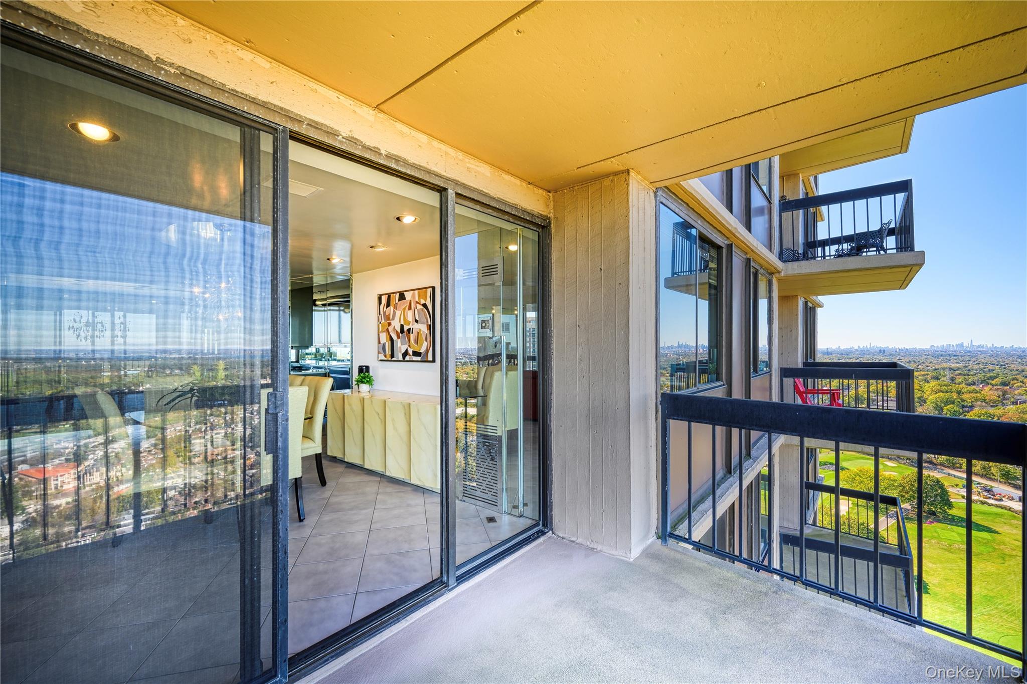 #13 photo, 269-10 Grand Central Parkway, クイーンズ区 Floral Park , NY 11005