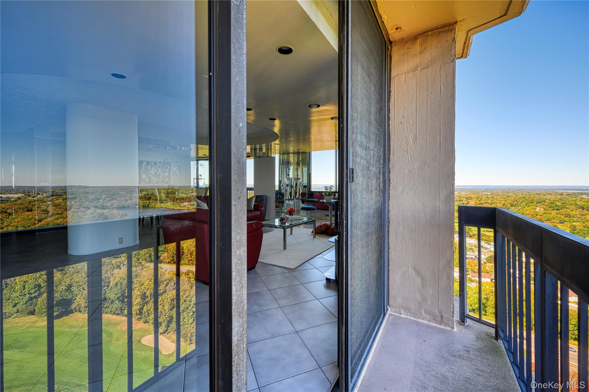 #16 photo, 269-10 Grand Central Parkway, クイーンズ区 Floral Park , NY 11005