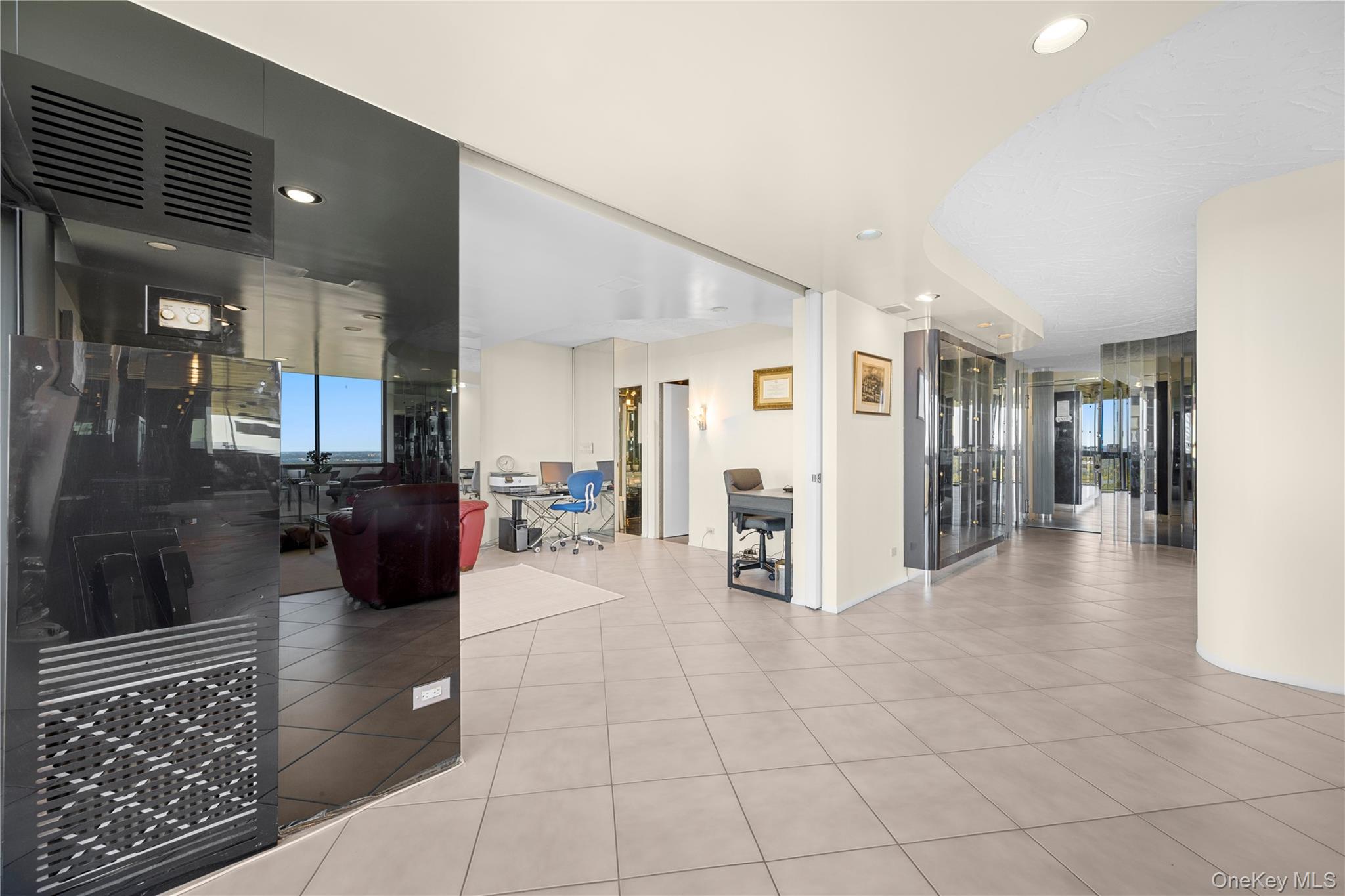 #6 photo, 269-10 Grand Central Parkway, クイーンズ区 Floral Park , NY 11005