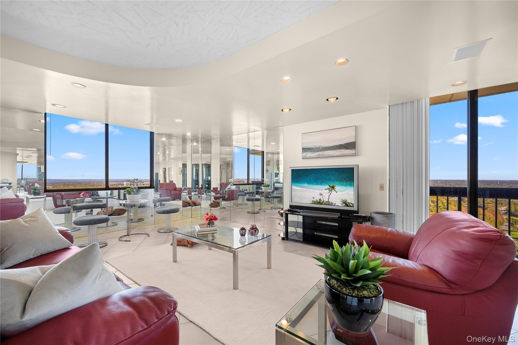 #8 photo, 269-10 Grand Central Parkway, クイーンズ区 Floral Park , NY 11005